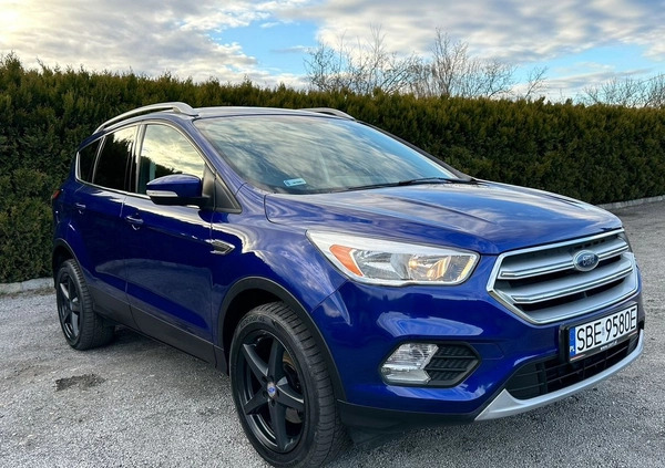 Ford Kuga cena 58000 przebieg: 191000, rok produkcji 2016 z Poręba małe 352